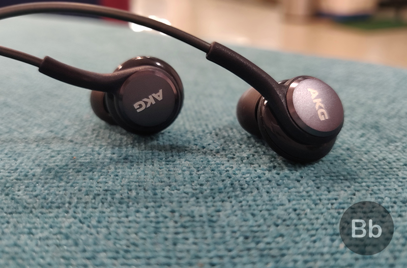 akg earphones note 9