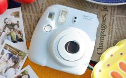 Amazon Great Indian Festival- Fujifilm Instax Mini 8 Available for Rs. 2,999