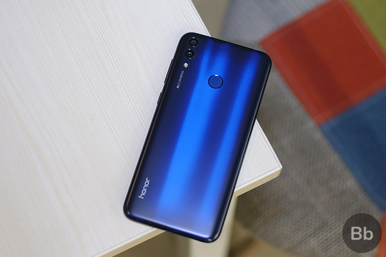 Honor 8C First Impressions: Adding Glamour to the Budget Segment