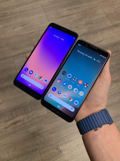 Alleged Pixel 3 Lite (left) with regular Google Pixel 3