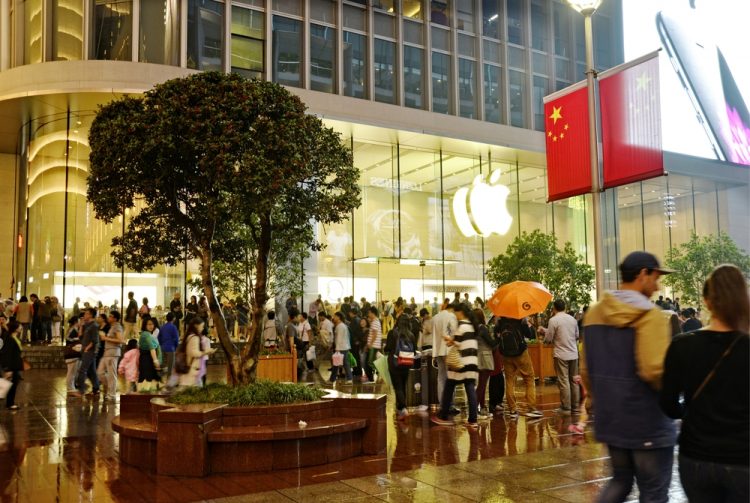 Apple Appeals As China Bans Sale of Most iPhone Models