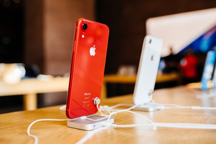 iphone xr featured new