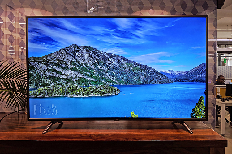 xiaomi mi led tv 4k 55 featured - Using Netflix with mouse