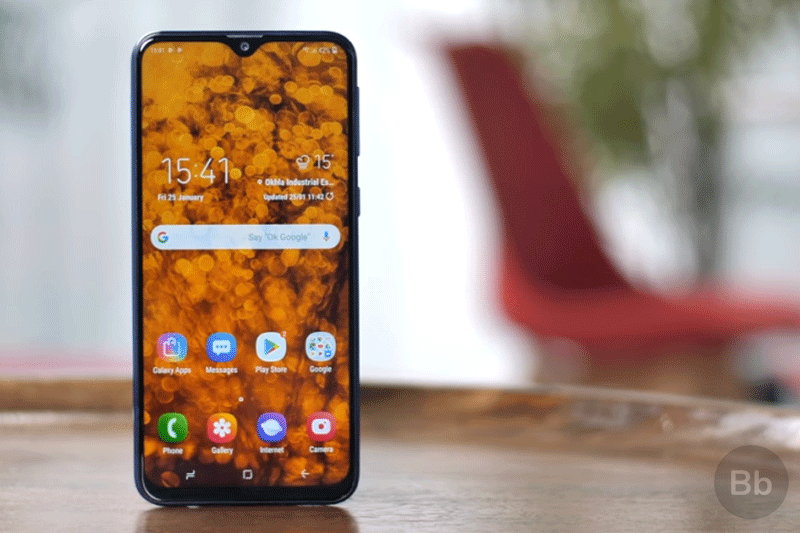 Samsung Galaxy M20 Review: Buy This or Wait for Redmi Note 7?