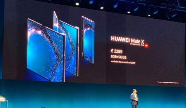 This is Huawei’s €2300 Folding Phone, the Huawei Mate X