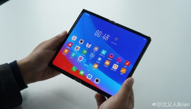 Here’s Your First Look at Oppo’s Foldable Smartphone