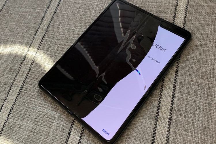 Samsung Galaxy Fold officially delayed