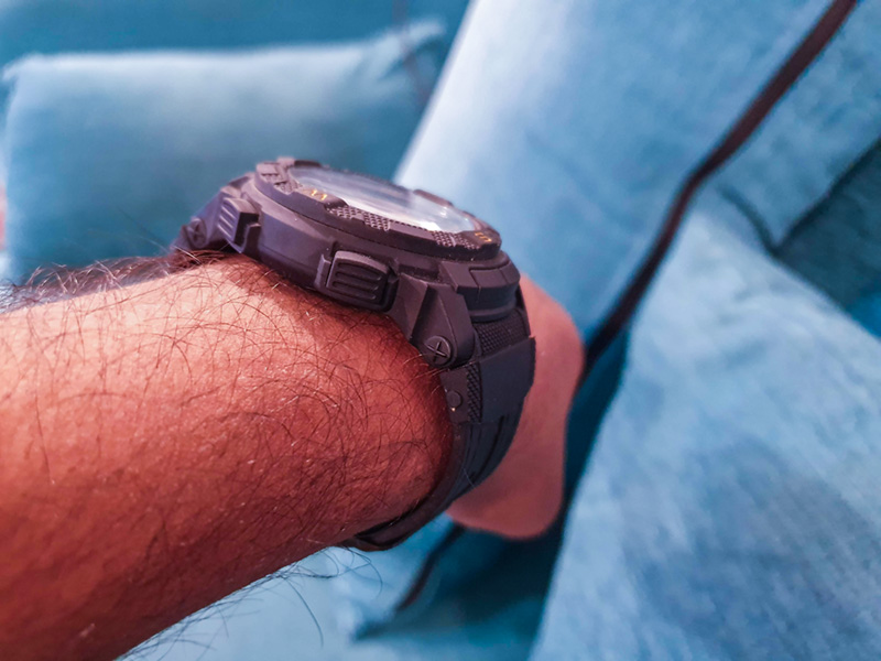 Lenovo EGO Review: A Fitness Tracker Masquerading as a Smartwatch