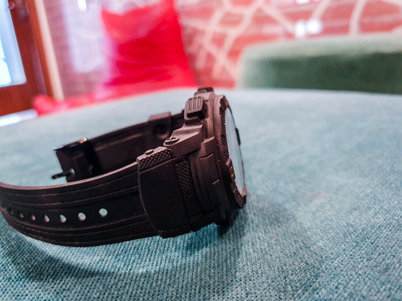 Lenovo EGO Review: A Fitness Tracker Masquerading as a Smartwatch