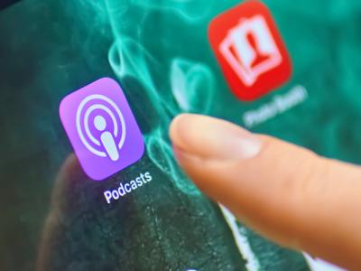 Apple Podcasts shutterstock website