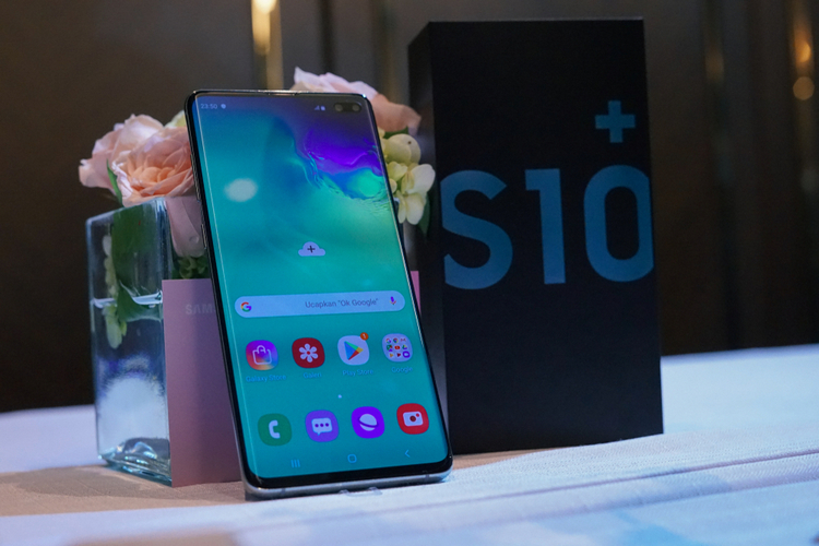 Galaxy S10 Plus shutterstock website