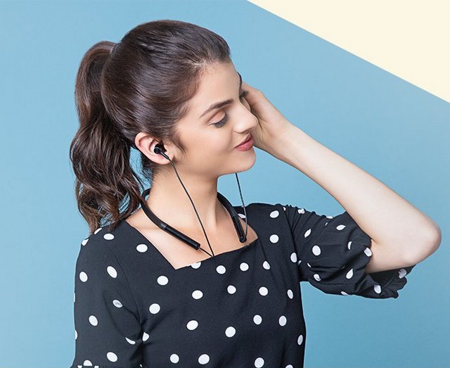Mi Neckband Bluetooth Earphones Launched in India for Rs. 1,599