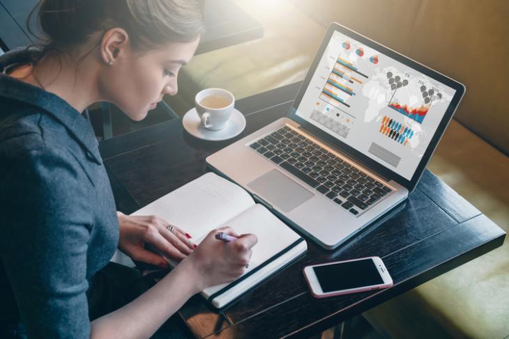 PC Laptops Woman Businesswoman shutterstock website