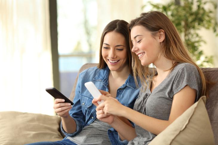 Wireless sharing phone shutterstock website