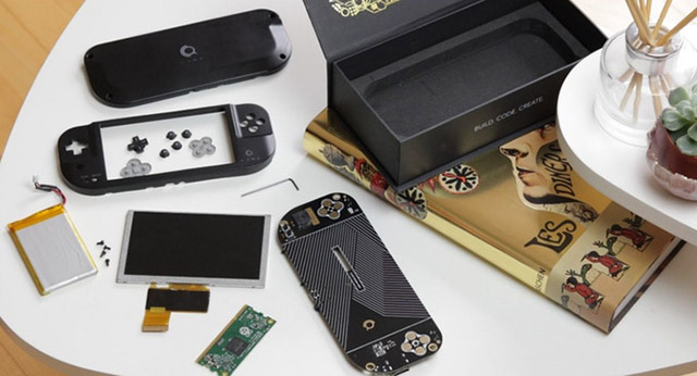 LYRA is a Hand-Held Gaming Console Powered by Raspberry Pi