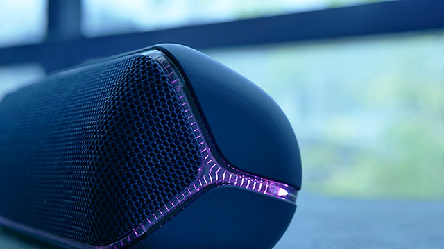 Sony SRS-XB32 Bluetooth Speaker Review | Beebom