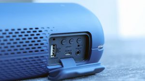 Sony SRS-XB32 Bluetooth Speaker Review | Beebom