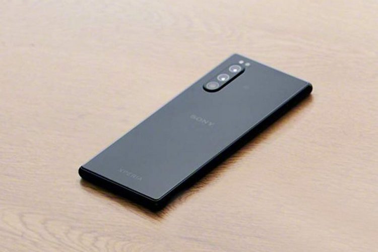 Leaked Images of Possible Sony Xperia 2 Reveal Triple Rear Cameras
https://beebom.com/wp-content/uploads/2019/08/Xperia-2-leak-website.jpg