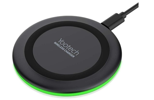 8. Yootech Qi-Certified 10W Fast Wireless Charger for iPhone 11