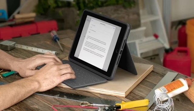 Logitech-Rugged-Folio-for-iPad-7