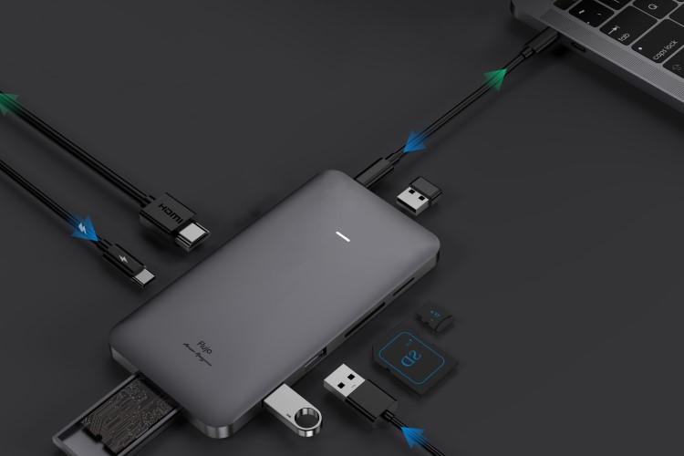 Flujo Signature Pro - The Answer to Storage & Dongle Problems for USB-C Devices