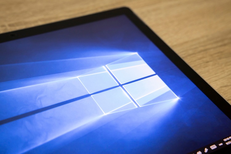 Microsoft Planning Windows 10 UI Overhaul in 2021: Report
https://beebom.com/wp-content/uploads/2019/10/How-to-Automatically-Switch-Between-Dark-and-Light-Mode-on-Windows-10.jpg