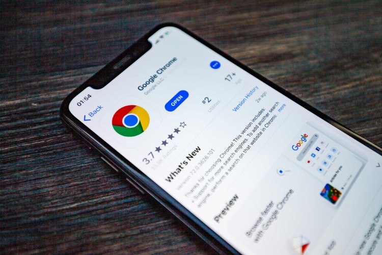 How to Hide Chrome Suggested Articles on iPhone and Android