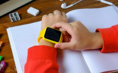 10 Best Apple Watch Alternatives for Kids in 2020
