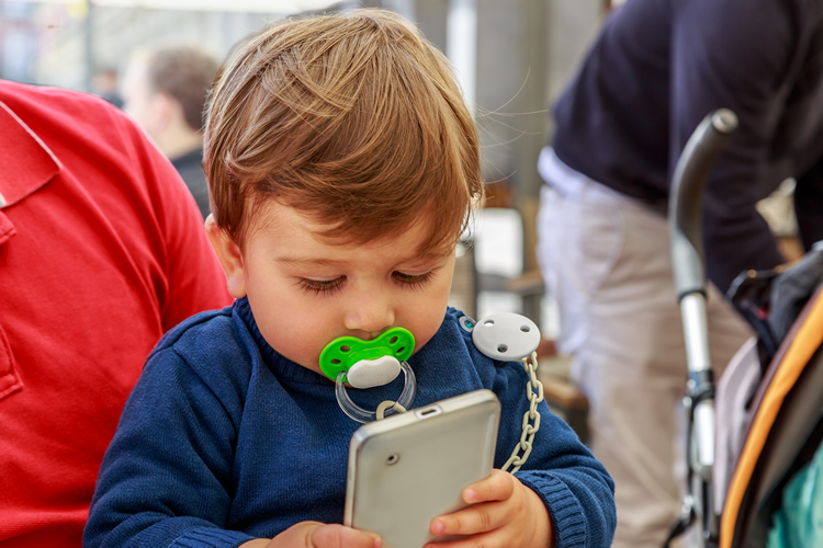 87% of Children Exceed Recommended Screen Time for Their Age : Study
https://beebom.com/wp-content/uploads/2019/11/87-of-Children-Exceed-the-Recommended-Screen-Time-for-Their-Age.jpg