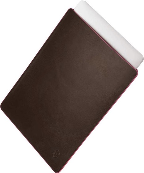 Caison leather sleeve