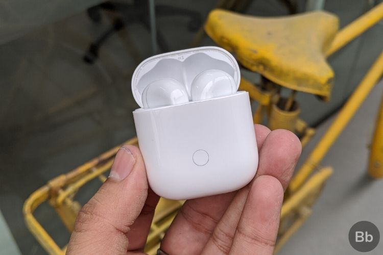 Realme 2025 airpods charging