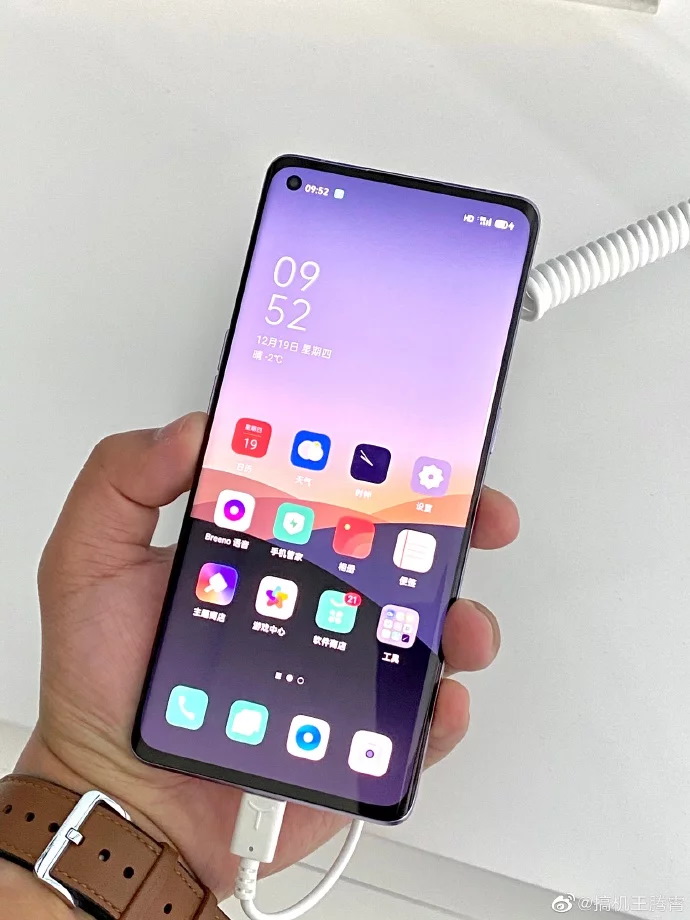 OPPO Reno 3 5G series launched: Next-gen connectivity for under $500