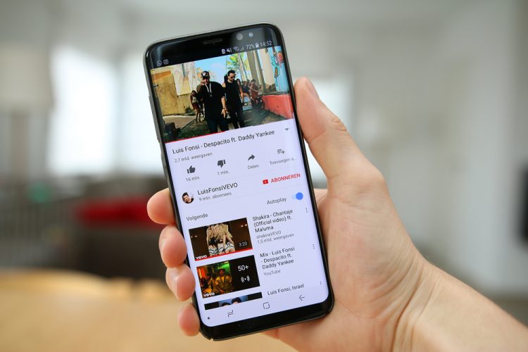 youtube now lets you tag creators in video titles, description