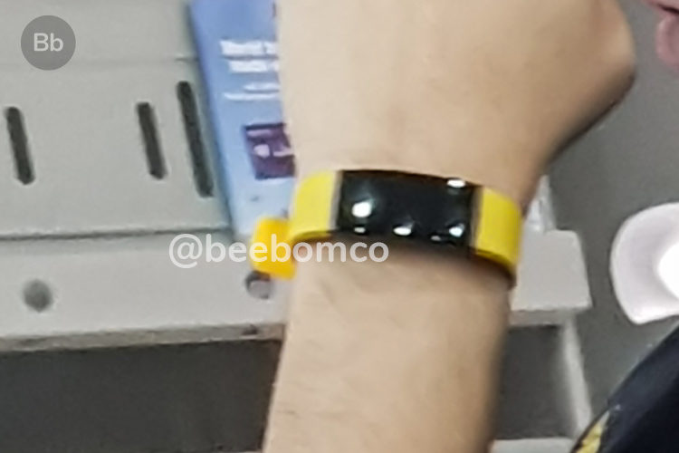 First Look at Realme fitness band