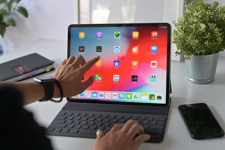 Apple to Launch 12.9-inch iPad Pro With Mini-LED Display ...