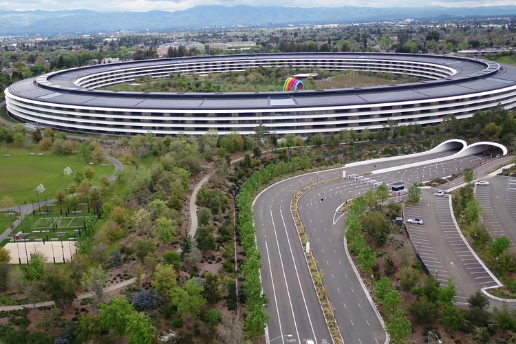 Apple park feat. 1