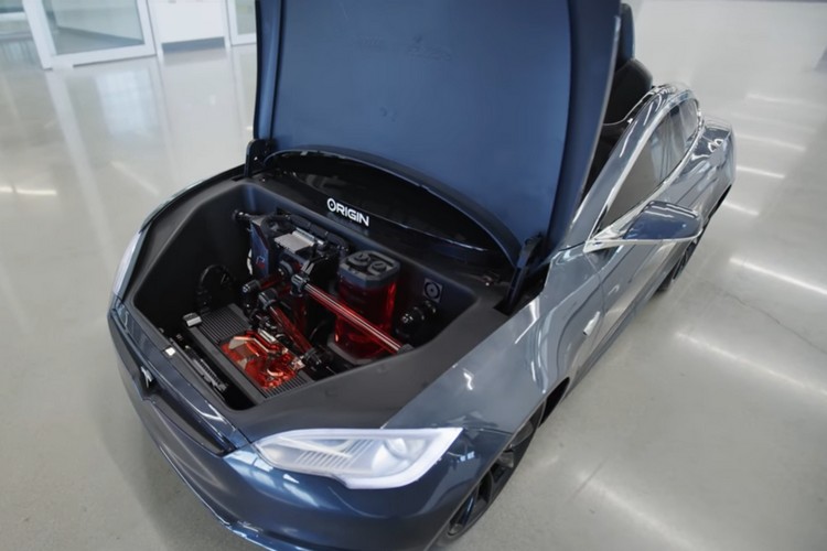 https://beebom.com/wp-content/uploads/2020/04/Tesla-Model-S-for-kids-feat..jpg?w=750&quality=75