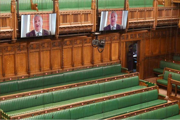 تأثير الفيروس التاجي: حول البريطانيون برلمانهم إلى مركز مؤتمرات الفيديو الحديثة 28
