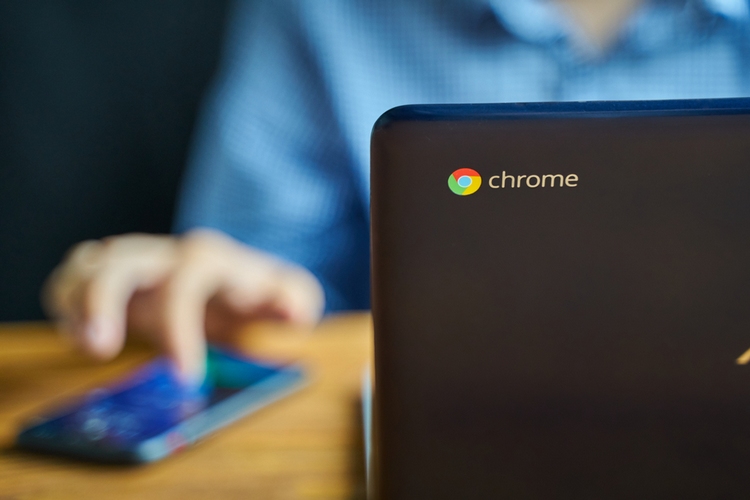 Chrome OS Will Soon Get an Android Phone Hub for Notifications and Task