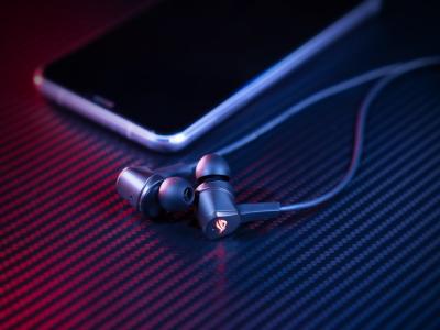 rog cetra earphones launched india
