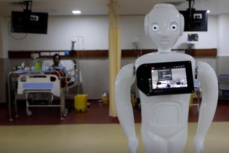 Mitra robot feat.