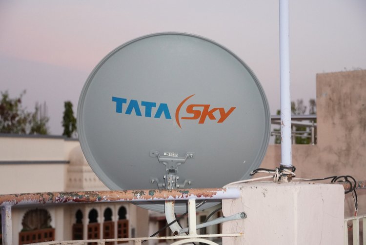 Tata Sky Rolls Out ‘Smart Guide’ for Personalized Content Recommendations
https://beebom.com/wp-content/uploads/2020/09/Tata-Sky-shutterstock-website.jpg