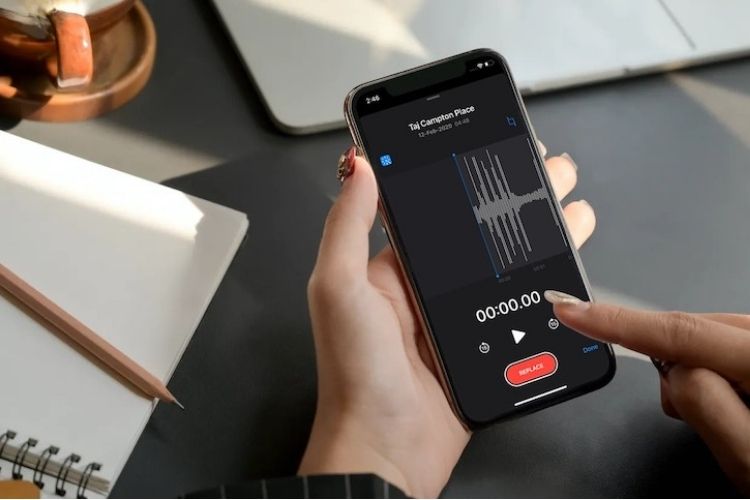 how to send voice memo on iphone 14