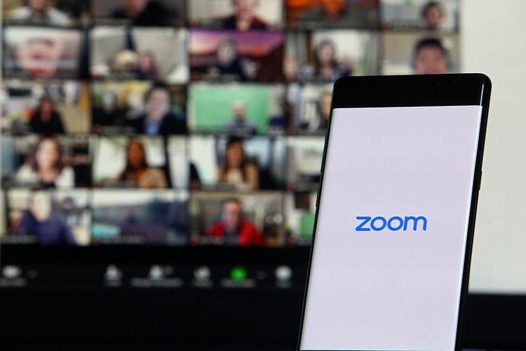 Zoom Adds YouTube Livestreaming and End-to-End Encryption on Mobile