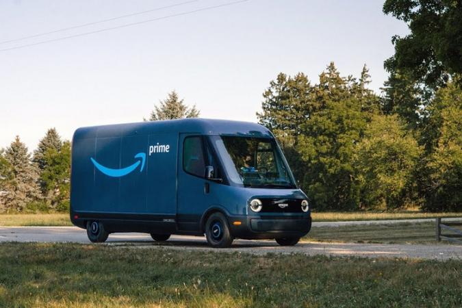 Amazon Unveils Its First Custom Electric Delivery Vehicle | Beebom