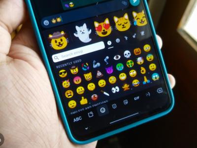 gboard emoji picker