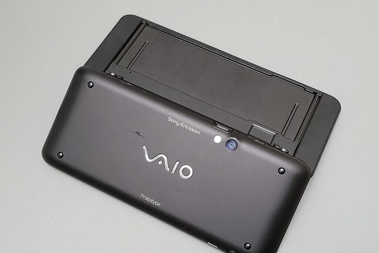 Sony VAIO smartphone 1