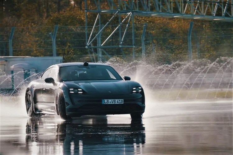 porsche taycan longest drift EV feat.