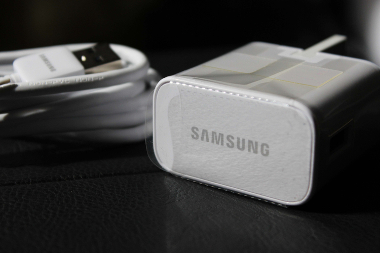 Samsung löscht Post, dass Apple für Ladegeräte verspottet wurde
