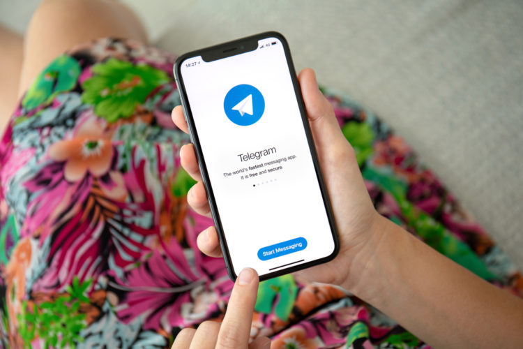 Apple sued to remove telegram from app store